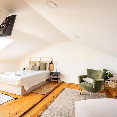 Akicity Real Charm Lissabon