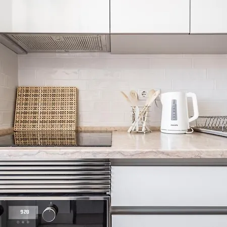 Akicity Real Charm Lisbona